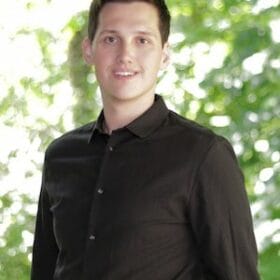 Paul James author of 4 Week Automated Income